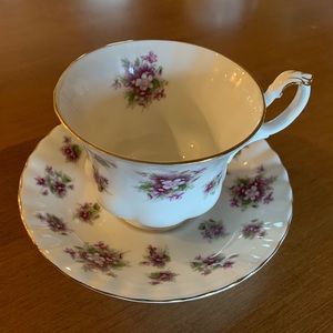 Royal Albert cup / saucer. REMOVING SOON!